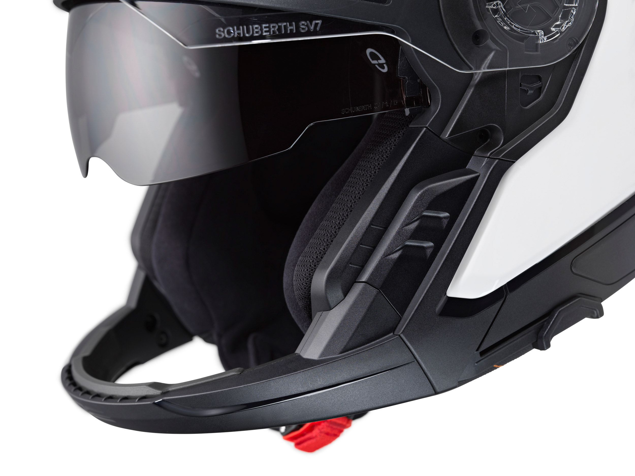 Schuberth24W26_0780_edit__uid_6704d7ad39daf